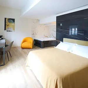  בית הארחה Municipio Luxury